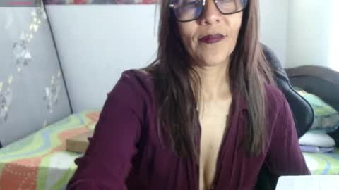 Snapshot of horny_and_daring chatting on 06-15-26, 01:02 horny and daring online show from 06-15-26, 01:02
