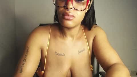 horny_ebonygirl_ online show from 04-06-26, 04:10