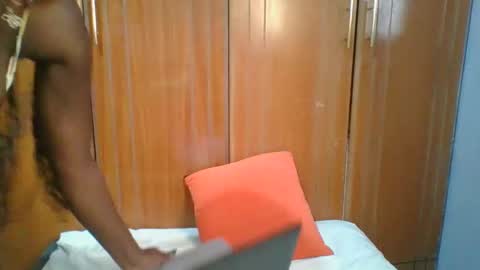 Snapshot of horny_hearts chatting on 03-04-25, 03:37 phanice online show from 03-04-25, 03:37