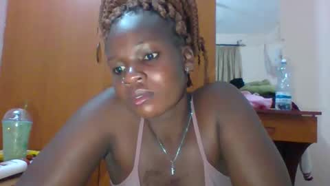 Snapshot of horny_hearts chatting on 09-12-25, 06:30 phanice online show from 09-12-25, 06:30