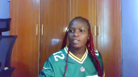 Snapshot of horny_hearts chatting on 09-21-25, 06:26 phanice online show from 09-21-25, 06:26