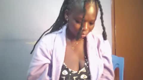 Snapshot of horny_hearts chatting on 10-05-25, 03:49 phanice online show from 10-05-25, 03:49