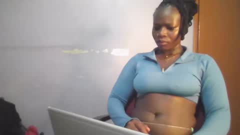 Snapshot of horny_hearts chatting on 10-17-25, 04:48 phanice online show from 10-17-25, 04:48