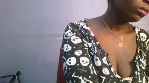 Snapshot of horny_hearts chatting on 10-22-25, 03:40 phanice online show from 10-22-25, 03:40