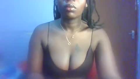 Snapshot of horny_hearts chatting on 11-21-25, 04:33 phanice online show from 11-21-25, 04:33
