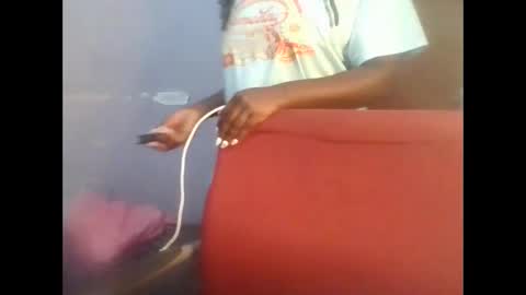 Snapshot of horny_hearts chatting on 11-25-25, 03:17 phanice online show from 11-25-25, 03:17