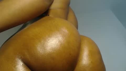 Iris online show from 05-27-26, 01:57