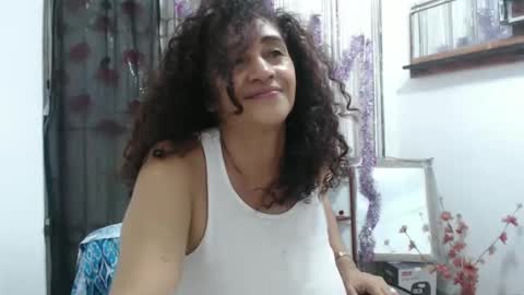 Snapshot of horny_mommy17 chatting on 12-06-24, 03:44 armina online show from 12-06-24, 03:44