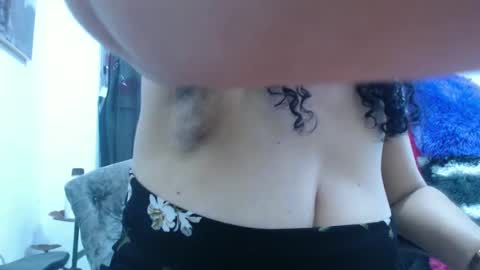 Snapshot of horny_mommy17 chatting on 02-26-25, 07:38 armina online show from 02-26-25, 07:38
