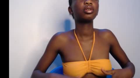 Snapshot of horny_pettie chatting on 10-04-25, 08:45 Anabel online show from 10-04-25, 08:45