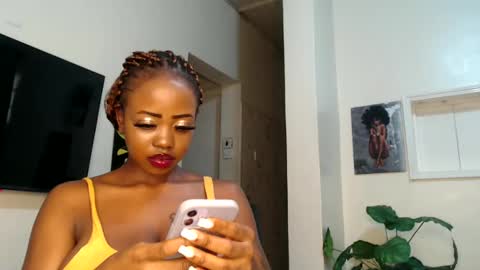 Snapshot of horny_princcess chatting on 01-01-25, 12:22 horny_princcess online show from 01-01-25, 12:22