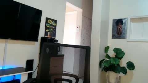 Snapshot of horny_princcess chatting on 02-01-25, 11:54 horny_princcess online show from 02-01-25, 11:54
