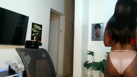 Snapshot of horny_princcess chatting on 02-19-25, 09:14 horny_princcess online show from 02-19-25, 09:14