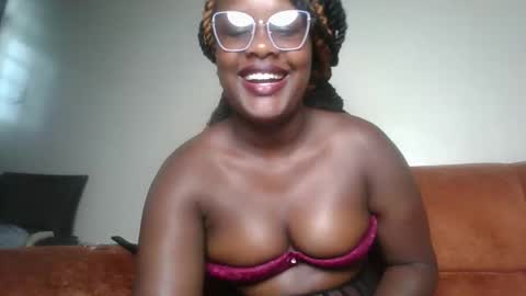 Snapshot of horny_sexxy_babe chatting on 01-06-26, 11:14 Lucy online show from 01-06-26, 11:14