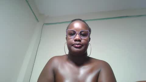 Snapshot of horny_sexxy_babe chatting on 02-02-26, 01:21 Lucy online show from 02-02-26, 01:21