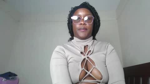 Snapshot of horny_sexxy_babe chatting on 02-16-26, 12:18 Lucy online show from 02-16-26, 12:18