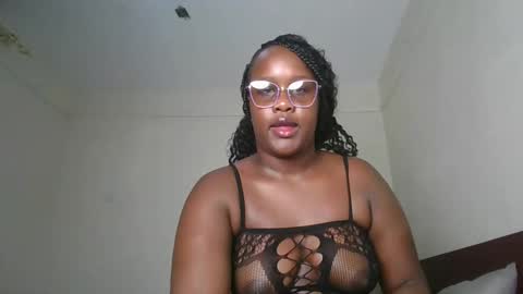 Snapshot of horny_sexxy_babe chatting on 02-19-26, 01:23 Lucy online show from 02-19-26, 01:23