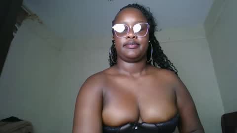 Snapshot of horny_sexxy_babe chatting on 02-25-26, 11:53 Lucy online show from 02-25-26, 11:53