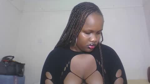 Snapshot of horny_sexxy_babe chatting on 03-27-26, 12:27 Lucy online show from 03-27-26, 12:27