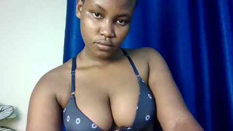 Snapshot of horny_sexxy_bitch chatting on 11-28-25, 06:05 Mitchell online show from 11-28-25, 06:05