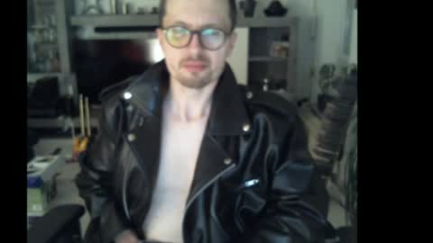 horny_sexy_1 online show from 06-12-26, 01:15