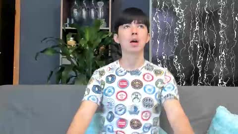 Snapshot of horny_twinks_guys chatting on 10-11-25, 08:29 Alex and Camilo online show from 10-11-25, 08:29