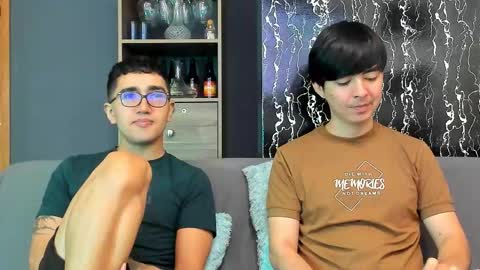 Snapshot of horny_twinks_guys chatting on 02-01-26, 03:43 Alex and Camilo online show from 02-01-26, 03:43