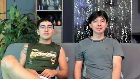 Snapshot of horny_twinks_guys chatting on 02-15-26, 03:31 Alex and Camilo online show from 02-15-26, 03:31