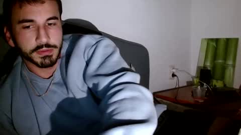 Snapshot of hornyasfuckk33 chatting on 12-14-25, 06:45 hornyasfuckk33 online show from 12-14-25, 06:45