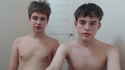 Snapshot of hornybadbunny chatting on 10-09-25, 06:17 Tony online show from 10-09-25, 06:17