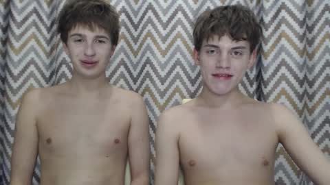 Snapshot of hornybadbunny chatting on 11-25-25, 12:32 Tony online show from 11-25-25, 12:32