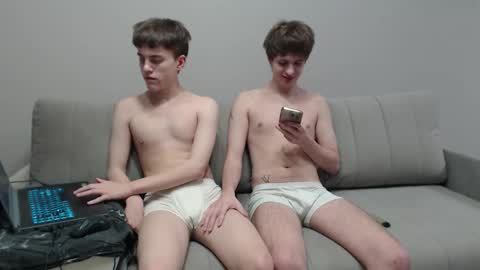 Snapshot of hornybadbunny chatting on 12-16-25, 04:34 Tony online show from 12-16-25, 04:34