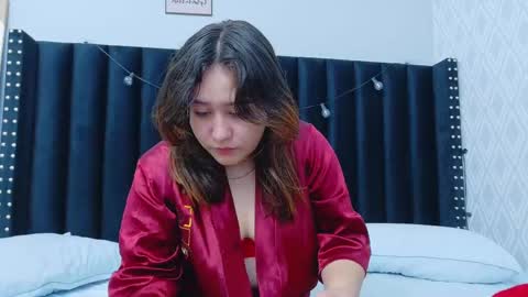 Khloe  online show from 09-21-25, 12:29