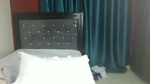 Bella online show from 12-19-24, 08:23