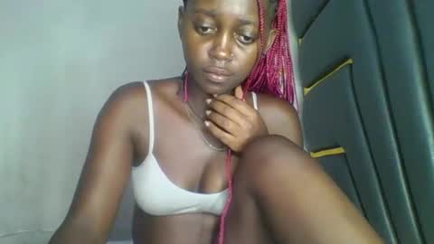 Bella online show from 02-12-26, 07:25