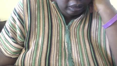 Snapshot of hornybigtitts chatting on 01-27-25, 12:26 monica zain online show from 01-27-25, 12:26