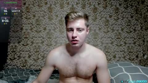 Snapshot of hornyblondieboyy chatting on 11-29-25, 03:37 Max online show from 11-29-25, 03:37