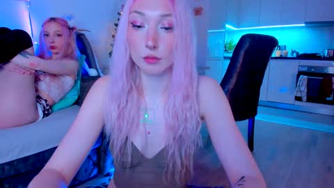 Alex and Rosie online show from 12-18-24, 08:14