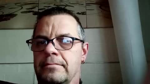 Snapshot of hornycum71 chatting on 12-30-24, 12:09 Thorsten online show from 12-30-24, 12:09