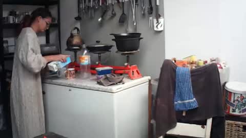 Snapshot of hornyhippies0080 chatting on 05-17-26, 06:44 Nix D online show from 05-17-26, 06:44