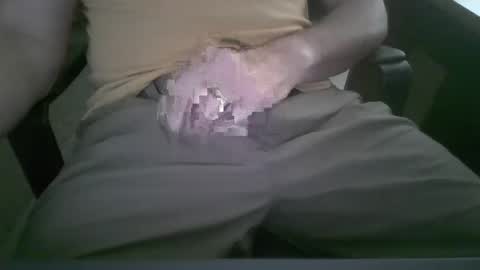 Snapshot of hornyhubby1001 chatting on 09-22-25, 02:19 hornyhubby1001 online show from 09-22-25, 02:19