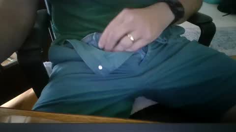 Snapshot of hornyhubby1001 chatting on 09-28-25, 06:24 hornyhubby1001 online show from 09-28-25, 06:24