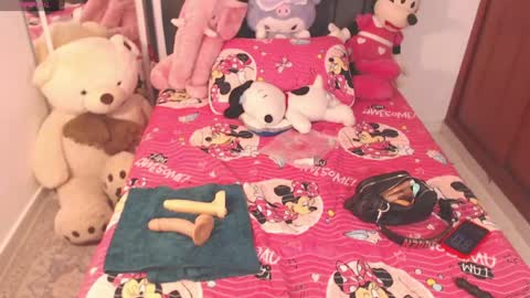Snapshot of hornymillf_ chatting on 05-22-26, 01:17 C I A R A online show from 05-22-26, 01:17
