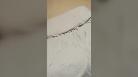 Snapshot of hornyoz81 chatting on 05-16-26, 10:41 here2play81 online show from 05-16-26, 10:41