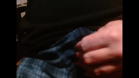 Snapshot of hornypilotguy chatting on 11-14-25, 04:00 hornypilotguy online show from 11-14-25, 04:00