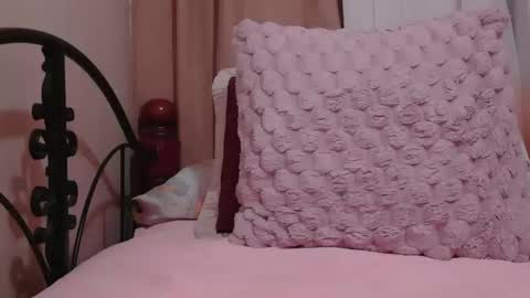 Snapshot of hornypinay69 chatting on 05-19-26, 01:56 Tyla online show from 05-19-26, 01:56