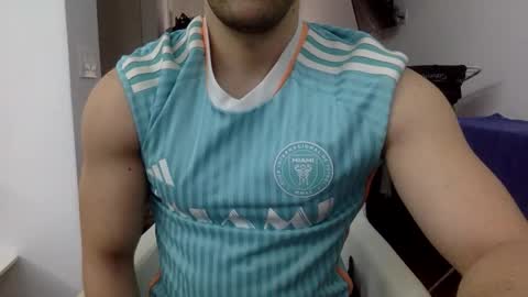 hornyspaniard93 online show from 02-07-26, 12:53