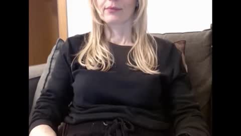 Snapshot of hornyssima chatting on 04-19-26, 05:23 Hornyssima online show from 04-19-26, 05:23