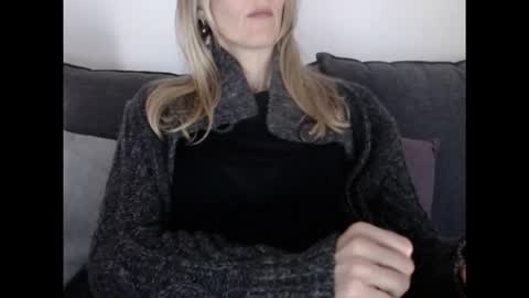 Snapshot of hornyssima chatting on 04-24-26, 09:12 Hornyssima online show from 04-24-26, 09:12