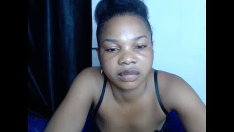 Snapshot of hornyxbum chatting on 01-11-25, 01:06 hornyxbum online show from 01-11-25, 01:06